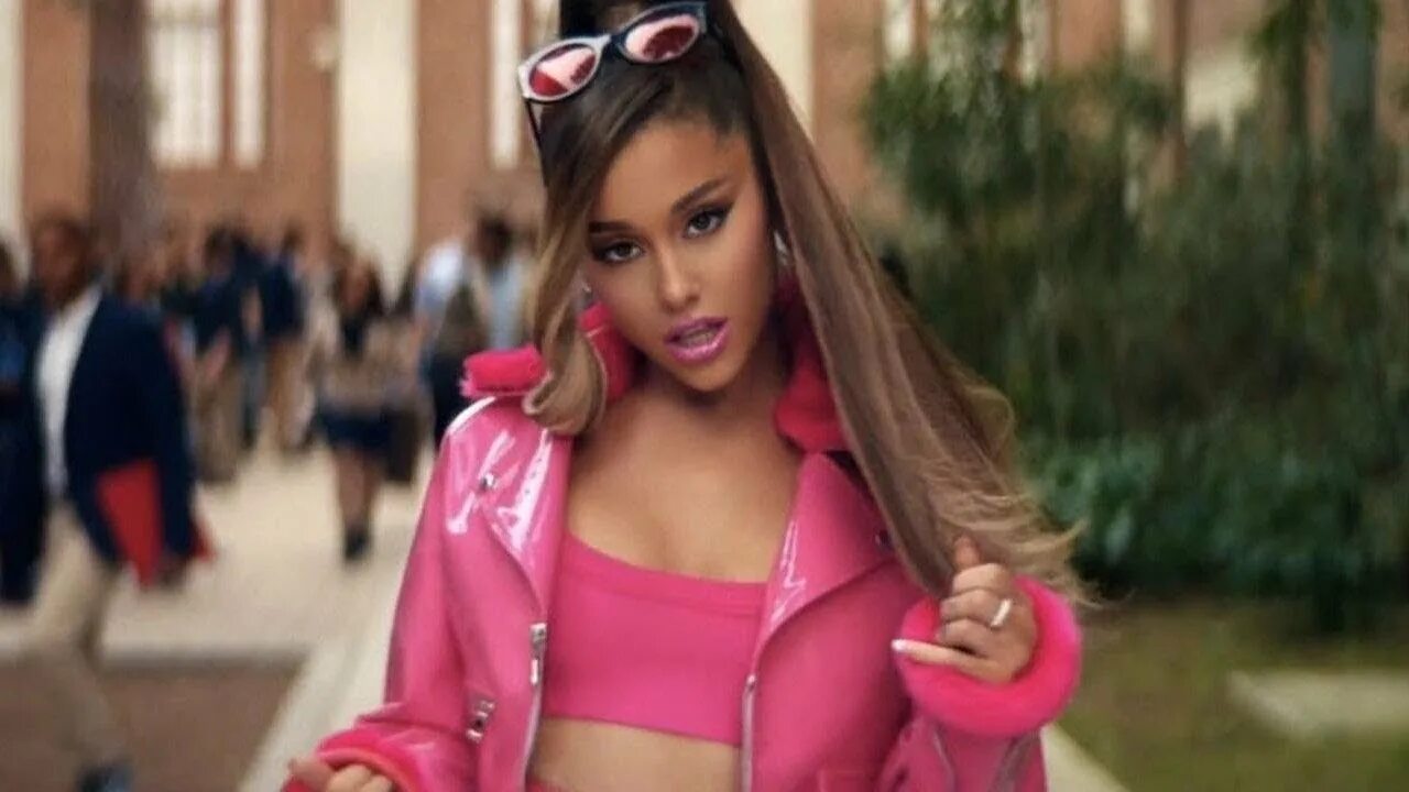 Yes and ariana grande клип