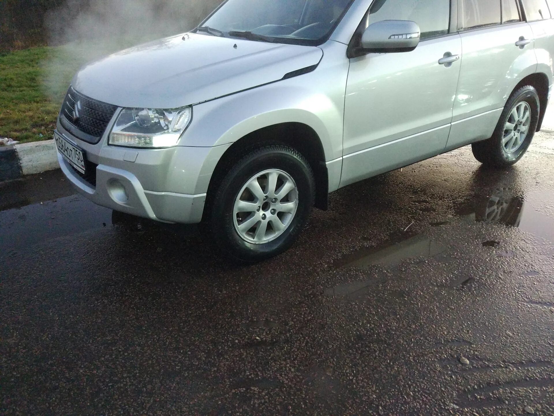 Suzuki vitara шины. Гранд Витара r16 зима. Grand Vitara 2008 диски. Диски Гранд Витара 16. Скад r16 на Сузуки Гранд Витара.