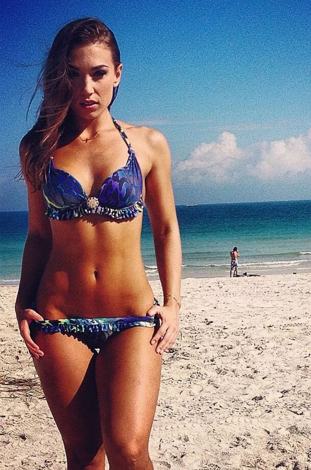 Десси митчисон. Bikini babe. Bikini babe. Bikini babe. Модель sofia jamora.
