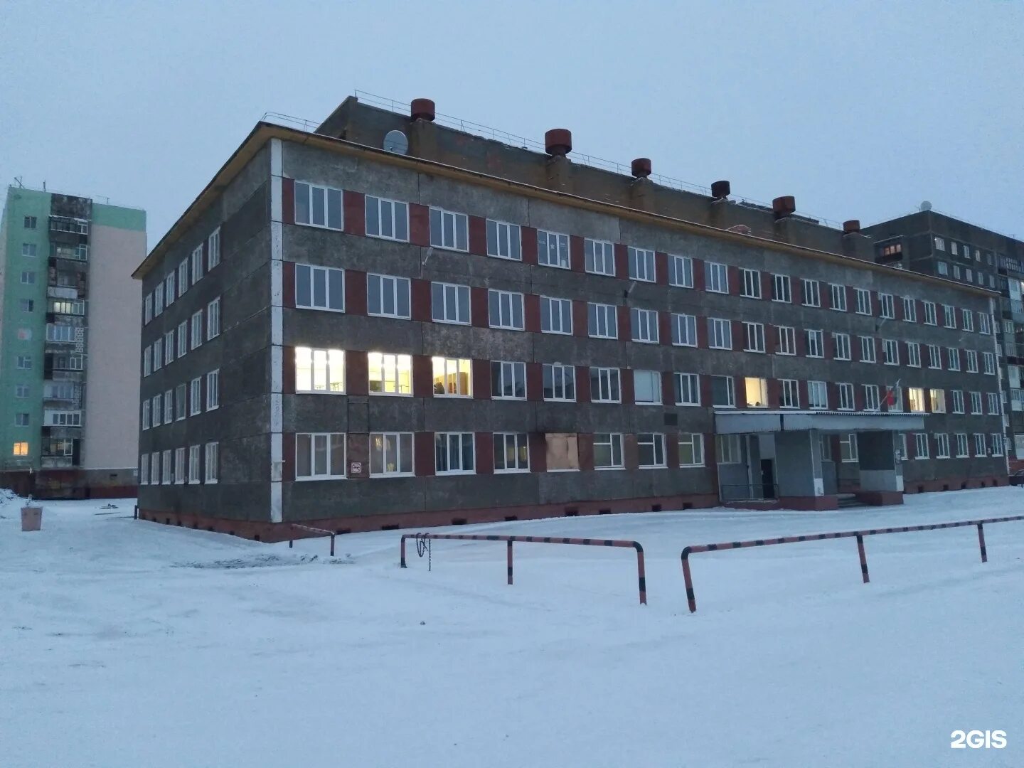 27 школа талнах. 16 школа норильск. Норильск школа 2. Школа 36 норильск. Школа 42 норильск.