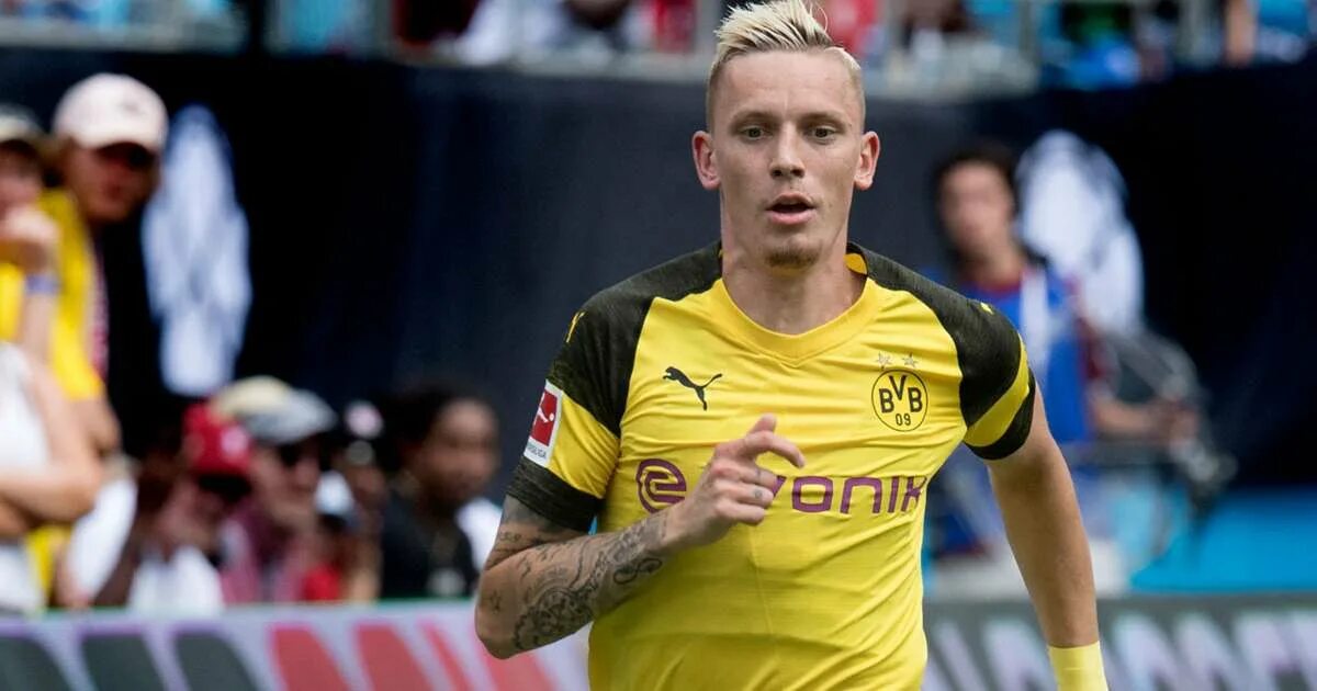 мариус вольф футболист. александр вульфов футболист. мариус вольф боруссия 2019. вульфов александр футболист локомотив. вульф футболист.