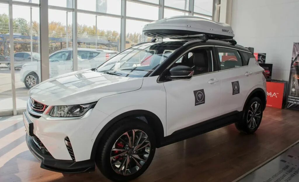 Кулрей багажник. Geely coolray 2025 белый. geely coolray 2025 белый. джили кулрейл 2025. рейлинги geely coolray.