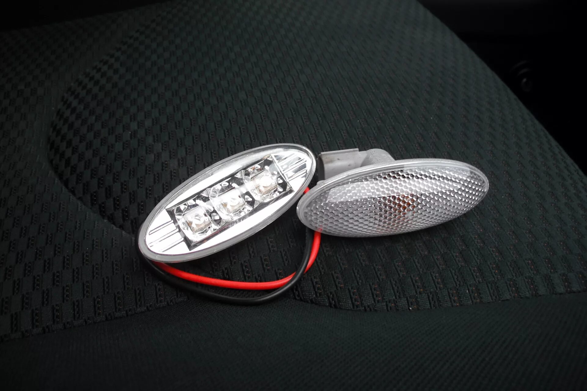 Газ 24 крепления боковых поворотников. Дром поворотники. Цивик диодные повторители. Lancer 4 поворотник. Дром поворотники.