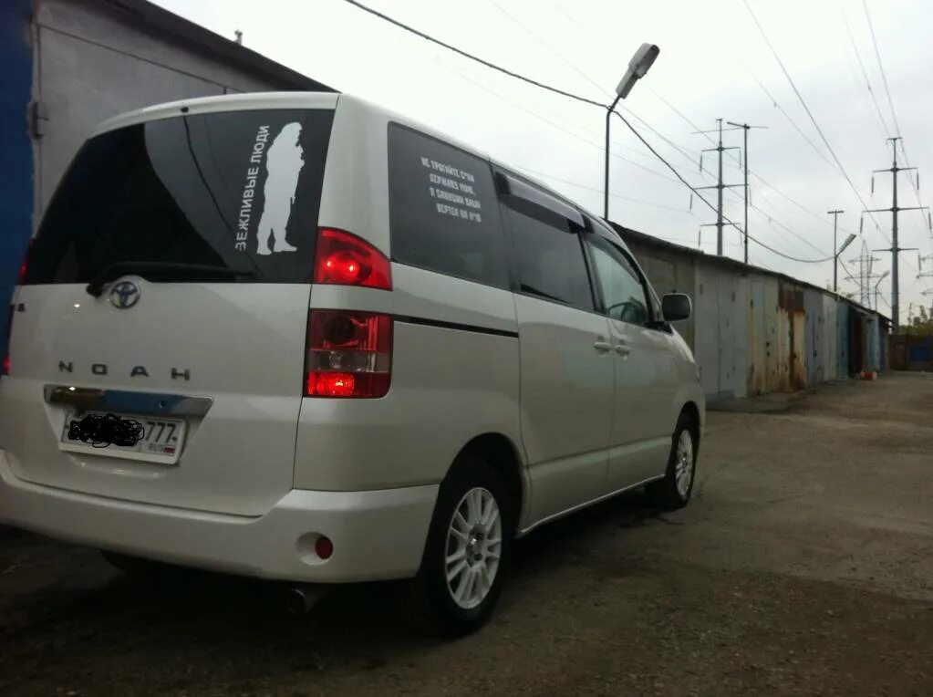 Тойота ноах r60. Toyota noah 2001 2007. Ноах 60. Минивэн тойота ноах. Тойота ноах azr 60.