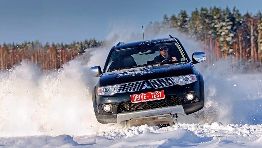 Тест драйвы автомобилей видео. Mitsubishi Pajero драйв2. Митсубиси Паджеро тест драйв. Митсубиси Паджеро спорт тест драйв. Тест драйв Мицубиси Паджеро 2.