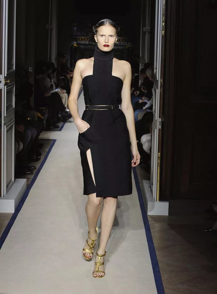 Ив сен лоран одежда. Ysl одежда. Коллекция ив сен лоран 1966. Пиджак ив сен лоран показ. Ив сен лоран коллекция 2020.