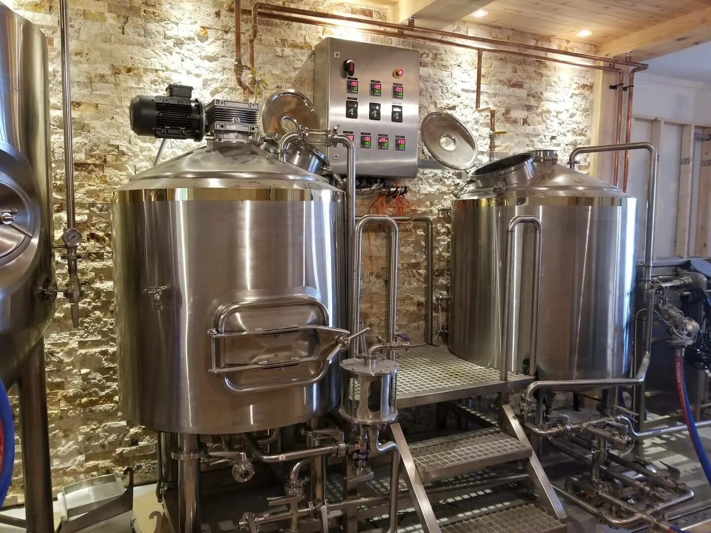 Microbrewery пивоварня. Ферментационный аппарат. Оборудование для пивоварни. Купить пивовар