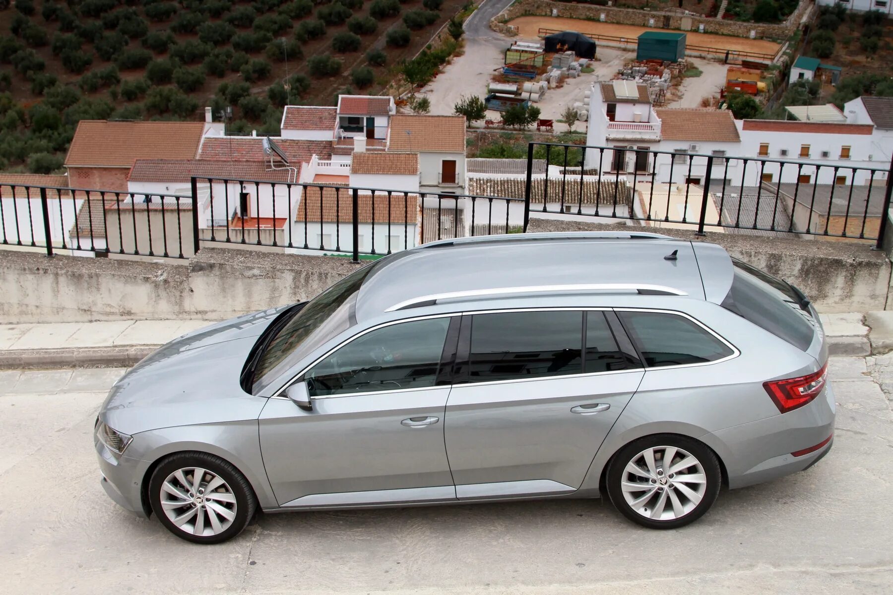 Суперб универсал 2023. Шкода Суперб универсал. Škoda Superb 2023 универсал. Skoda Superb Station Wagon. Шкода универсал 2012