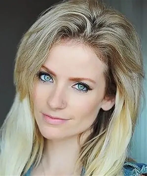 Girl lost: a hollywood story 2020. Коуди рени камерон cody renee cameron. Коуди рени камерон. Коуди рени камерон актриса декольте. Коуди рени камерон.