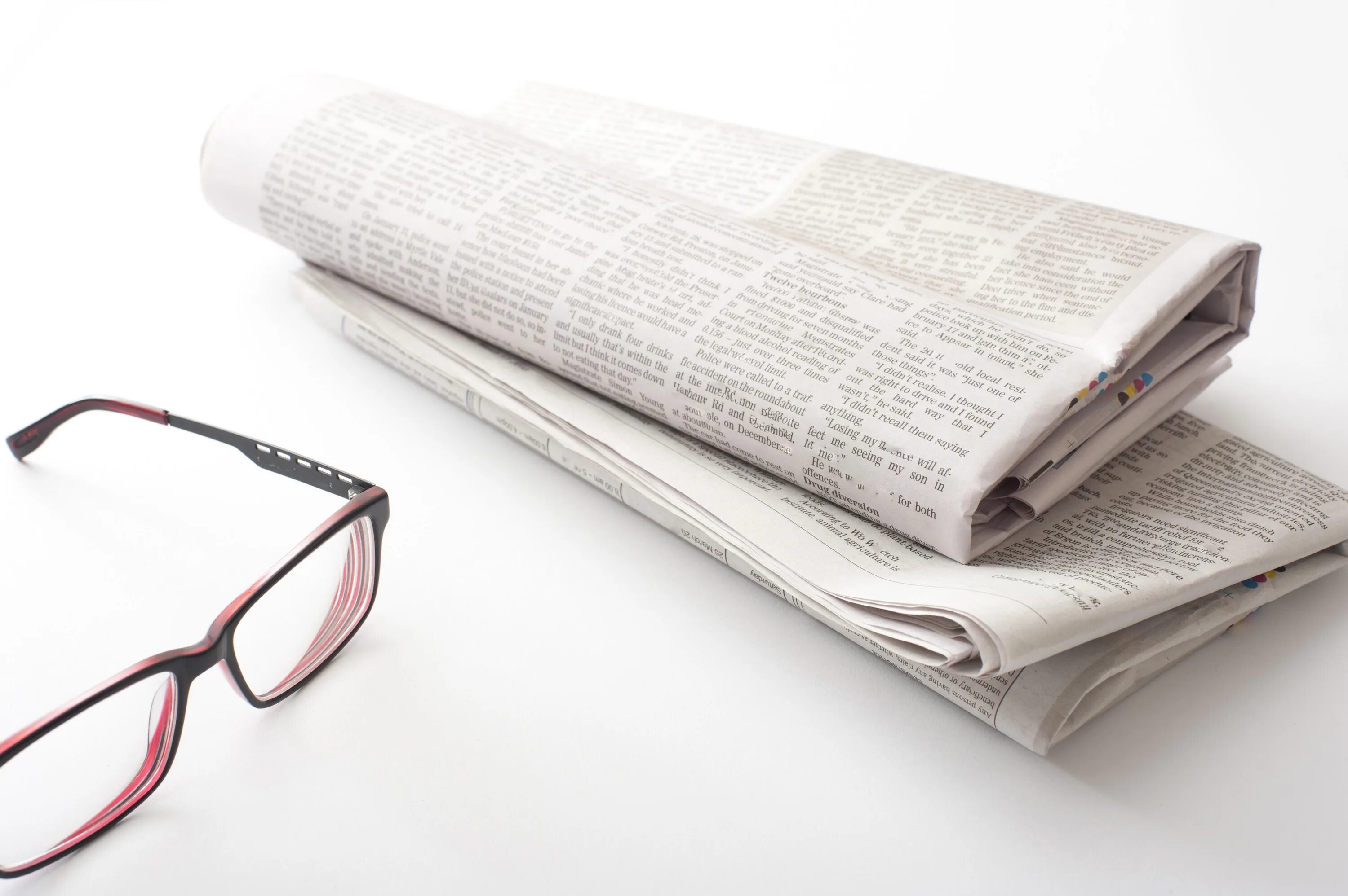 Article paper. Клипарт газета очки. очки на газете. folded newspaper.