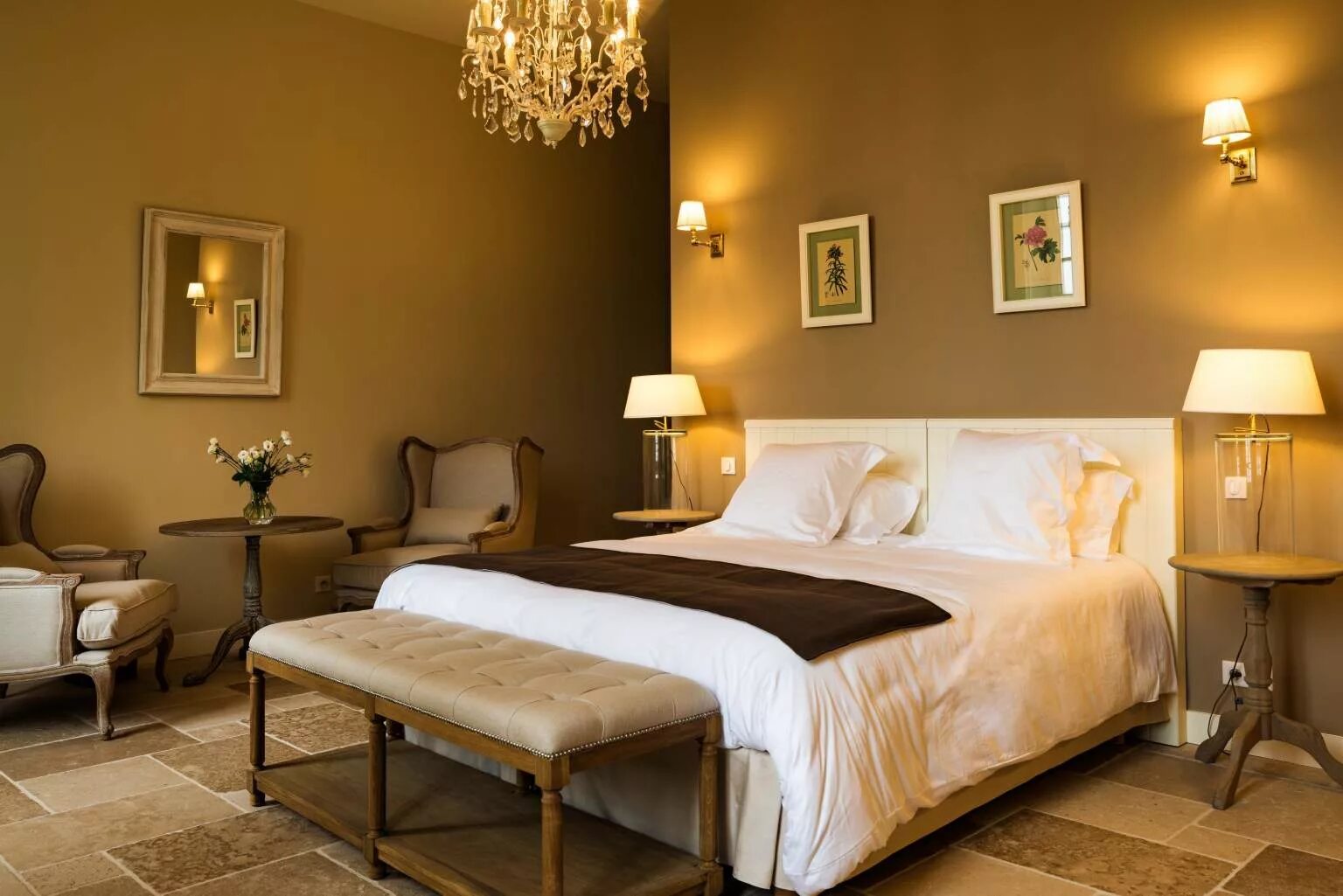 Венецианская штукатурка atf stucchi. Кремовые стены. Краска золотисто бежевая. Штукатурка венецианская parade ice. Декоративная золотая краска.