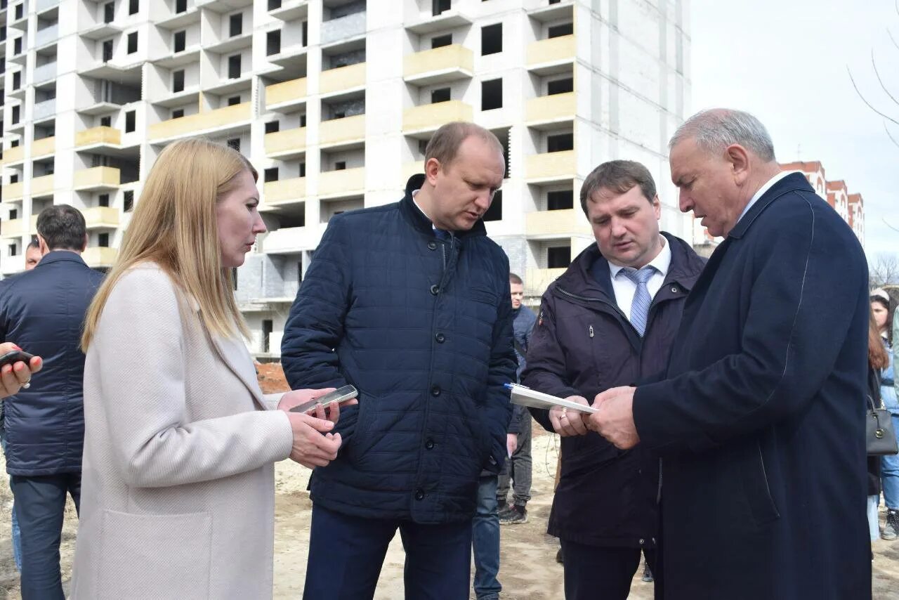 ЖК Лидер Ульяновск. Руководитель ЖК. ЖК Лидер Ульяновск Обманутые дольщики. Ульяновск недострой Лидер. Последние новости обманутый дольщик