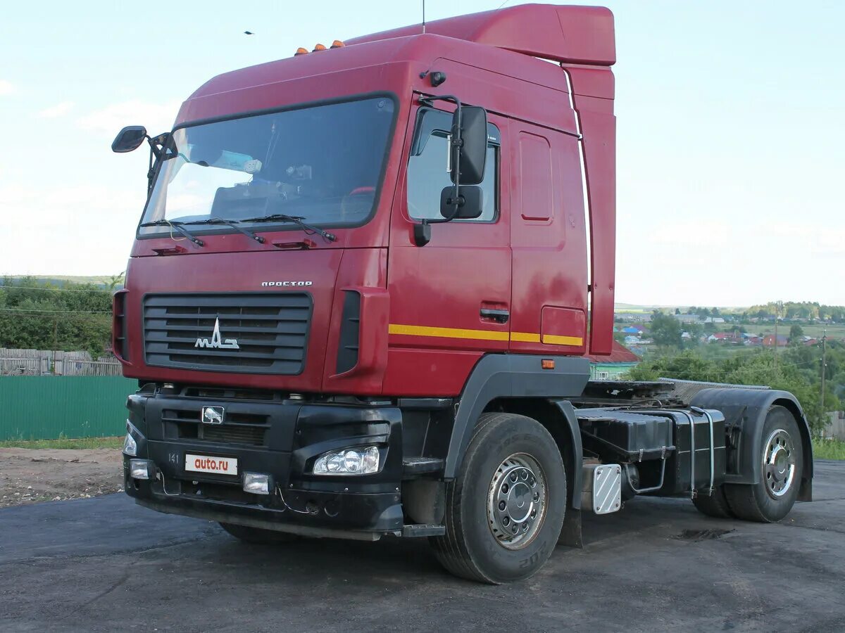 Маз 5440 красный. Красная маз. Грузовик маз 5440. Красная маз. Маз простор красный.