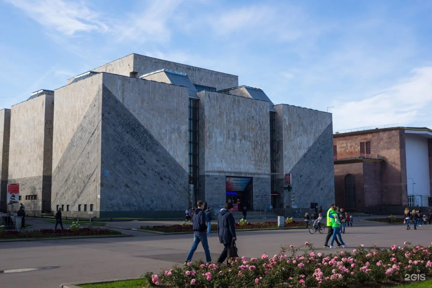 Вднх павильон 12 профсоюзы. Ввц павильон профсоюзы. Вднх павильон 12 профсоюзы. Вднх павильон 12 профсоюзы. Музей павильон 12.