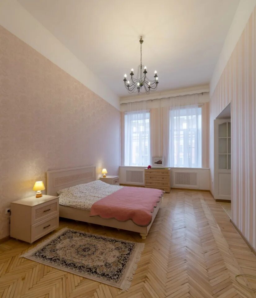 Купить квартиру в центре спб. Апартаменты на Невском проспекте. Нормальная квартира. Квартиры в Питере.