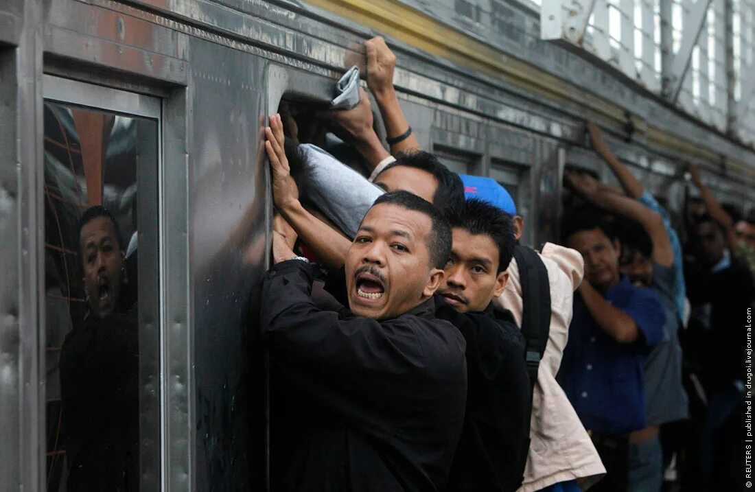 Train capacity 300 2