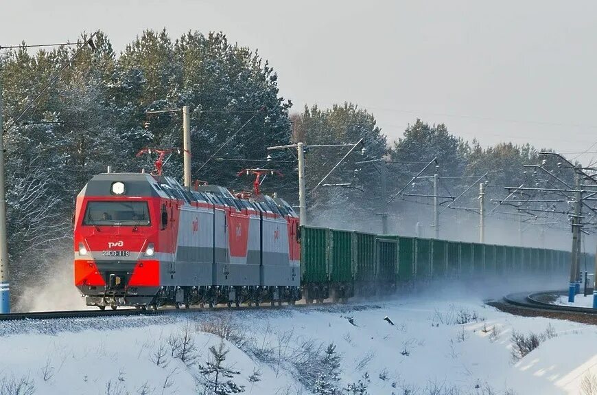 Локомотив поезд электровоз. Локомотив эп1м. Поезда ржд эп20. Локомотив железнодорожный пассажирский. Жд станция эп1м.