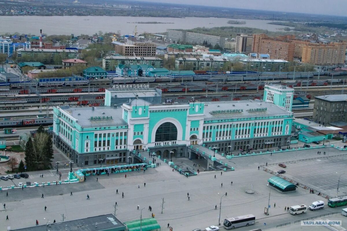 Станция новосибирск-главный новосибирск. Номер телефона вокзал новосибирск главный. Жд вокзал новосибирск главный внутри. Ж д вокзал новосибирск главный. Пригородный вокзал новосибирск.