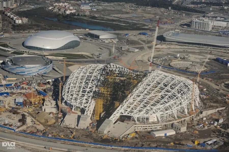 объект 2014. конькобежный центр адлер-арена. объект 2014. стройка олимпийских объектов в сочи. олимпийский парк сочи стадион фишт.