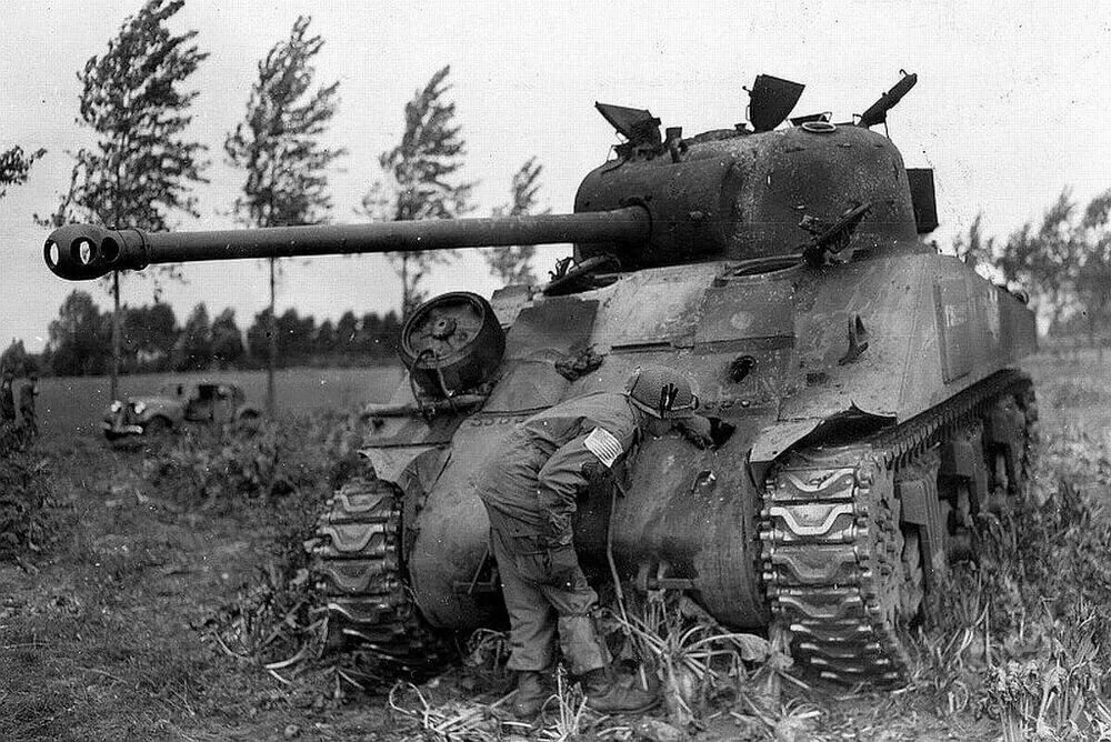 Танковый отряд. М4 Шерман Файрфлай. M4 Sherman Firefly. Американский танк 2 мировой войны Шерман.