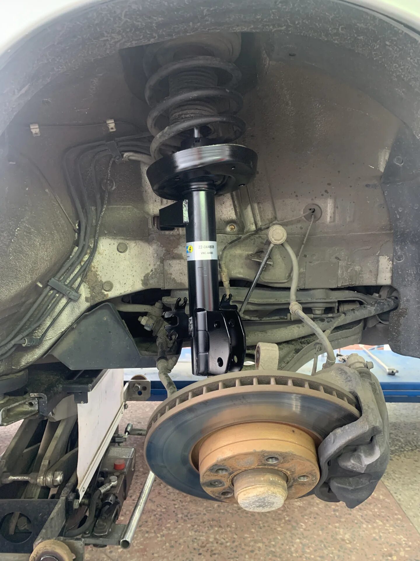 Opel Omega Front Suspension. Opel Omega b передняя стойка. Стойки передние Опель Омега а 1989. Стойки Опель Омега б. Стойки омега б