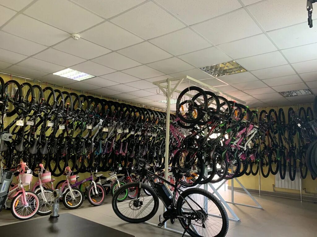 Велосипед аист stitch 18. Рынок велосипедов. Много велосипедов. Магазин велик тлт. Велосипеды в могилеве.