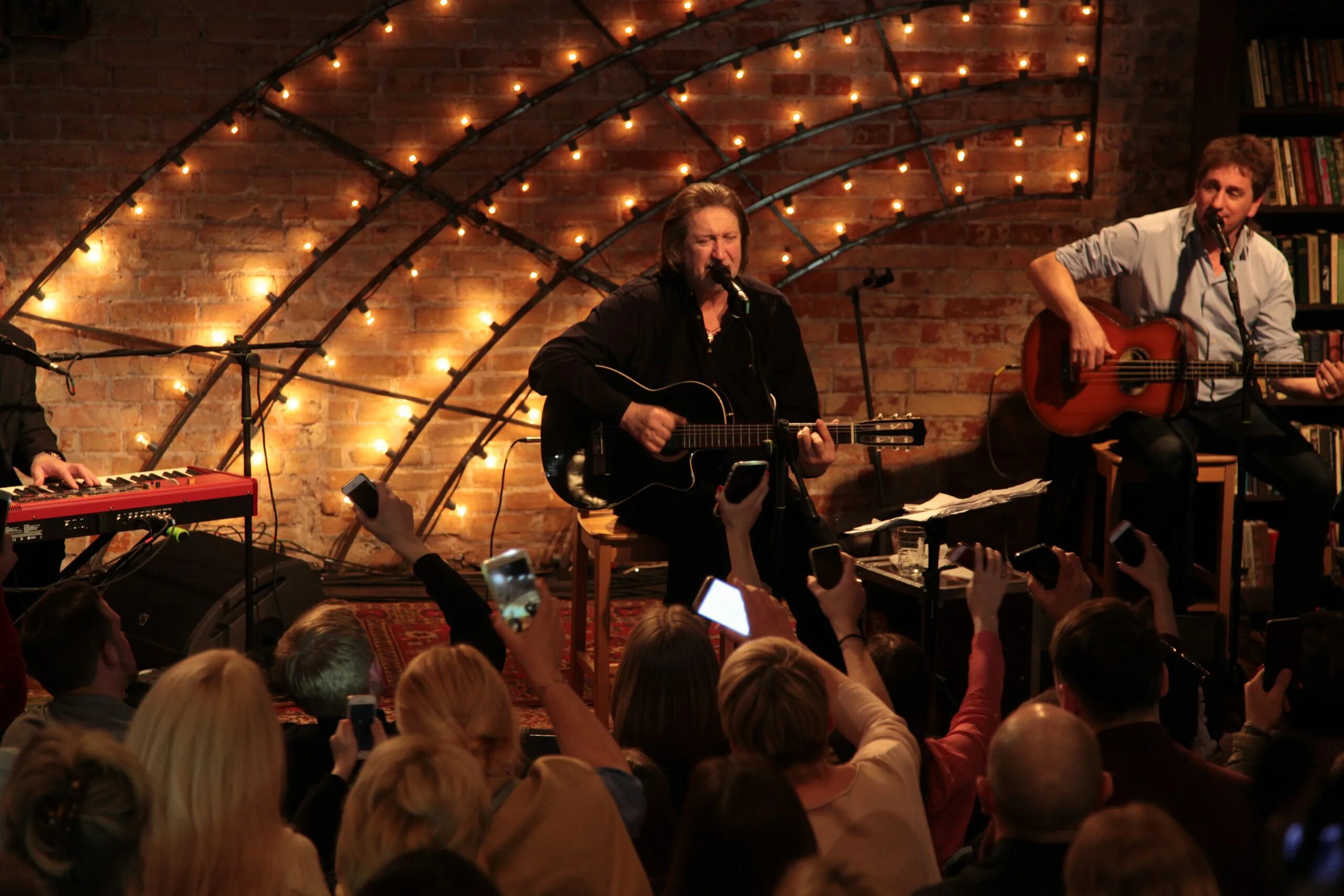 кипелов квартирник у маргулиса. 25/17 "квартирник нтв у маргулиса" (13. дольникова ария квартирник. квартирник у маргулиса группа маргулис.