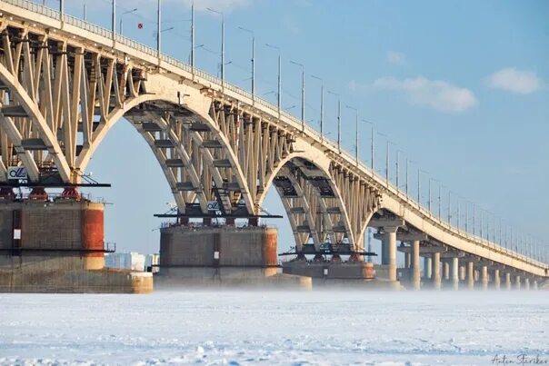 Энгельс мост через волгу. Мост Саратов Энгельс. Автодорожный мост Саратов. Саратовский Энгельсский мост. Саратов мост через Волгу.