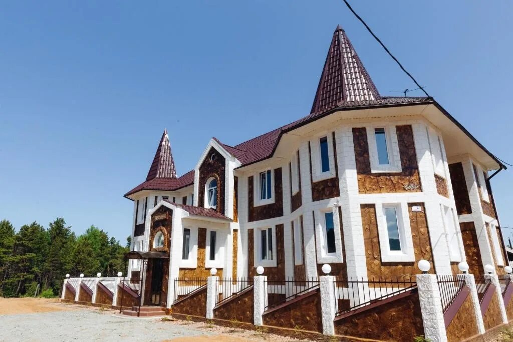 Турбаза белая карет горячинск. Байкал гостиница белая карета. Белая карета горячинск бассейн. Белая карета горячинск. Белая карета горячинск.