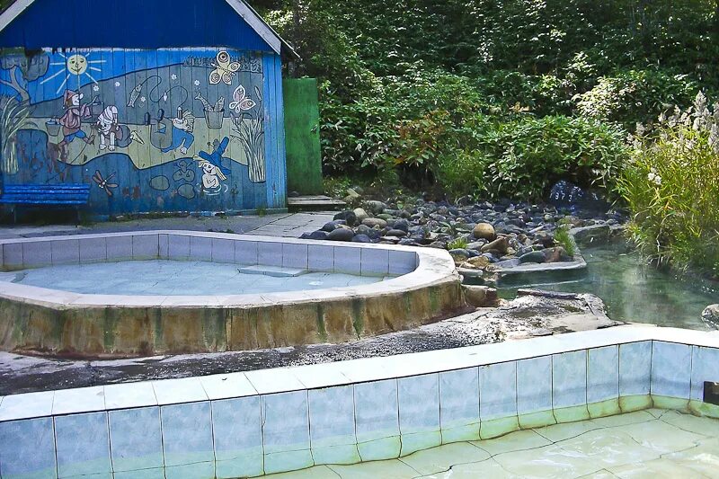 Кунашир горячий пляж. Остров кунашир горячий пляж. водолечебница горячий пляж южно курильск. кунашир ванночки. остров кунашир горячий пляж южно курильск.