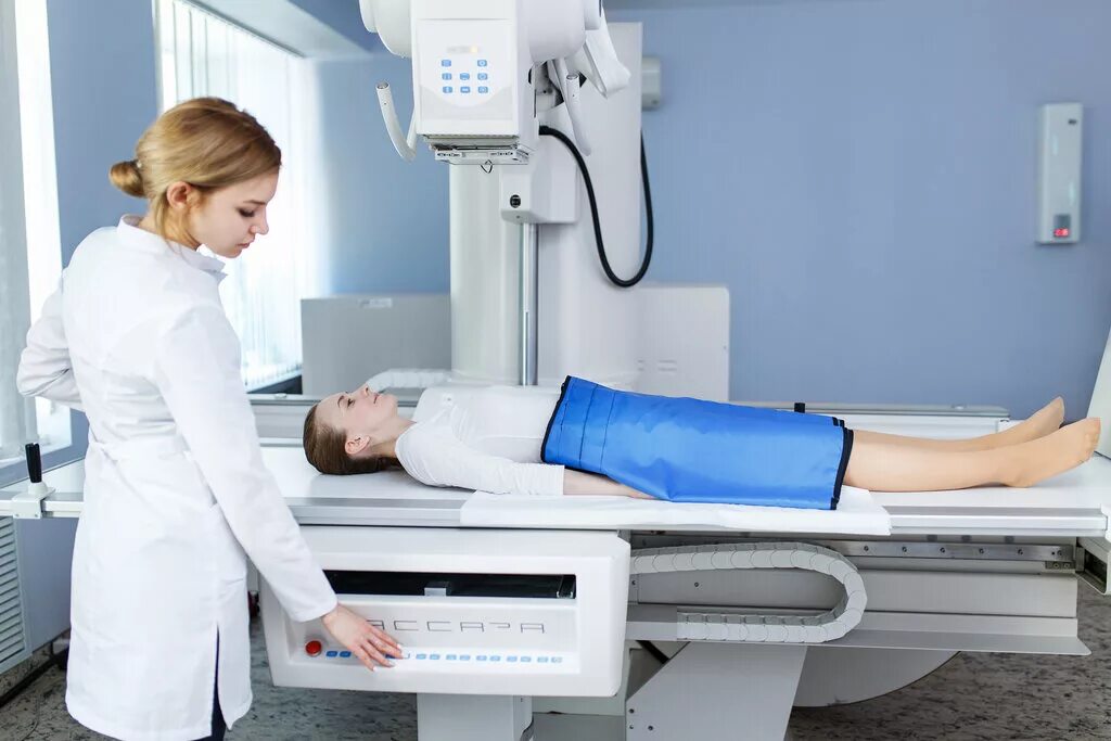 нефтяник тюмень улица шиллера. иван попов мсч нефтяник. нефтяник тюмень юрия семовских. мсч нефтяник тюмень. нефтяник тюмень семовских.