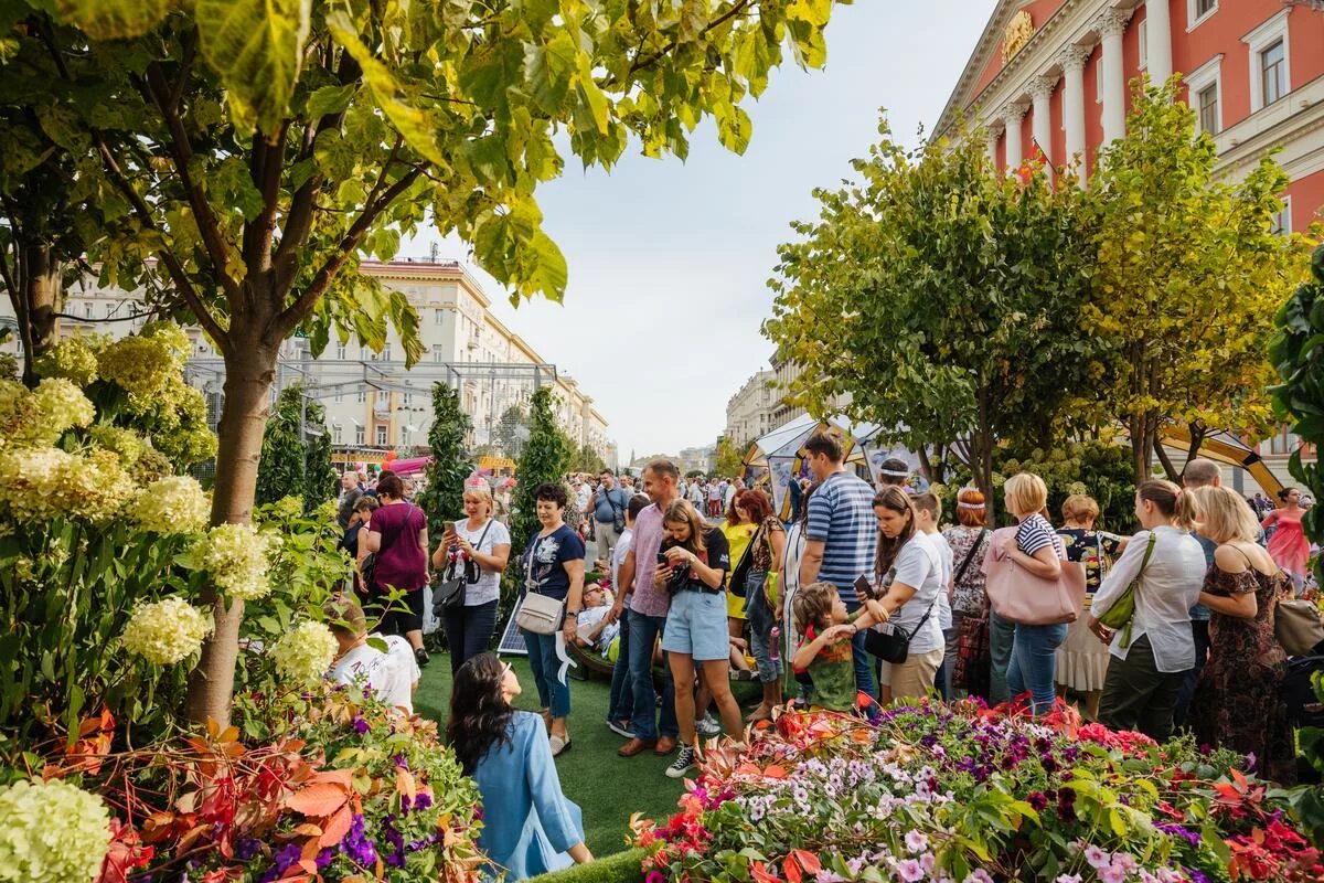 Московский фестиваль цветочный джем. Цветочный джем на ВВЦ В Москве. Тверской бульвар цветочный джем Москва. Ярмарка цветочный джем в Москве.