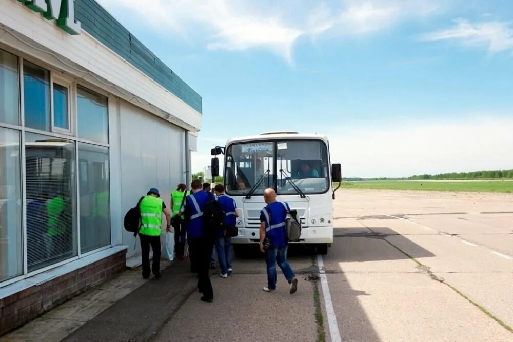 Аэропорт Туношна автобусы. Аэропорт Туношна Ярославль. Ярославль аэропорт Туношна автобус. Автобус Ярославль Туношна. Сайт аэропорт туношна ярославль