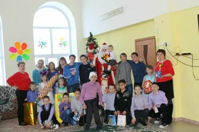 бакчарский детский дом. центр социальной помощи семье и детям колпашевского района. д поздравили с новым годом ребят детского дома. бакчарский детский дом раскумандрина. мбдоу 104 томск асиновская.