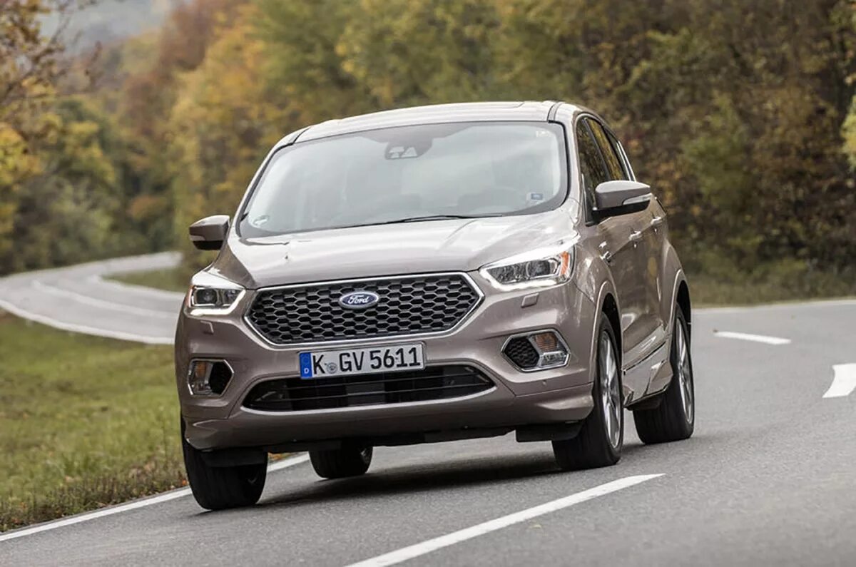 Ford Kuga 2018. Vignale Ford Kuga 2 Restyling. Форд Куга 2017. Форд Куга 2018г.