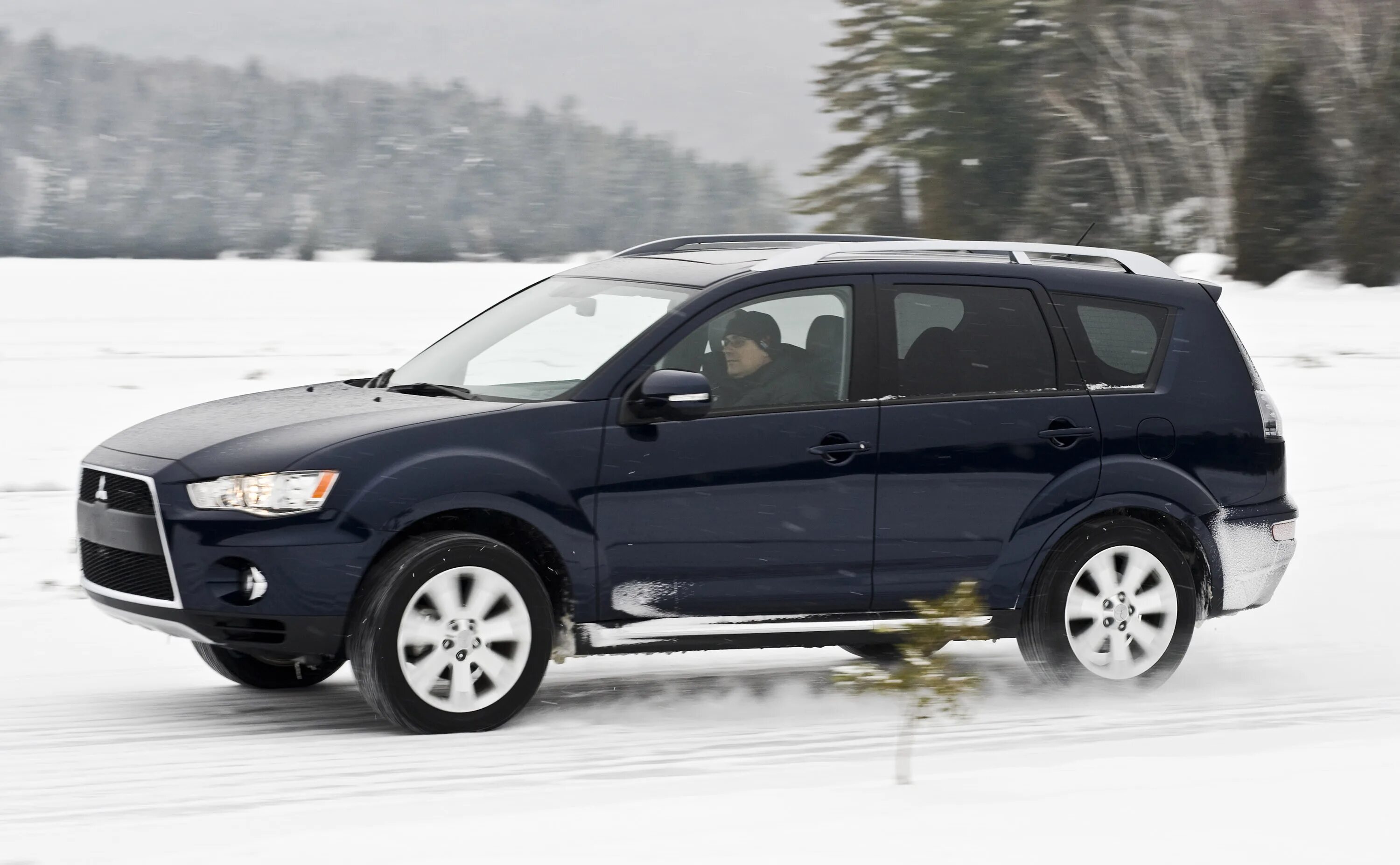 Mitsubishi outlander xl рестайлинг. Mitsubishi outlander xl рестайлинг. Mitsubishi outlander 2 xl. Аутлендер xl рестайл. Mitsubishi outlander xl рестайлинг.