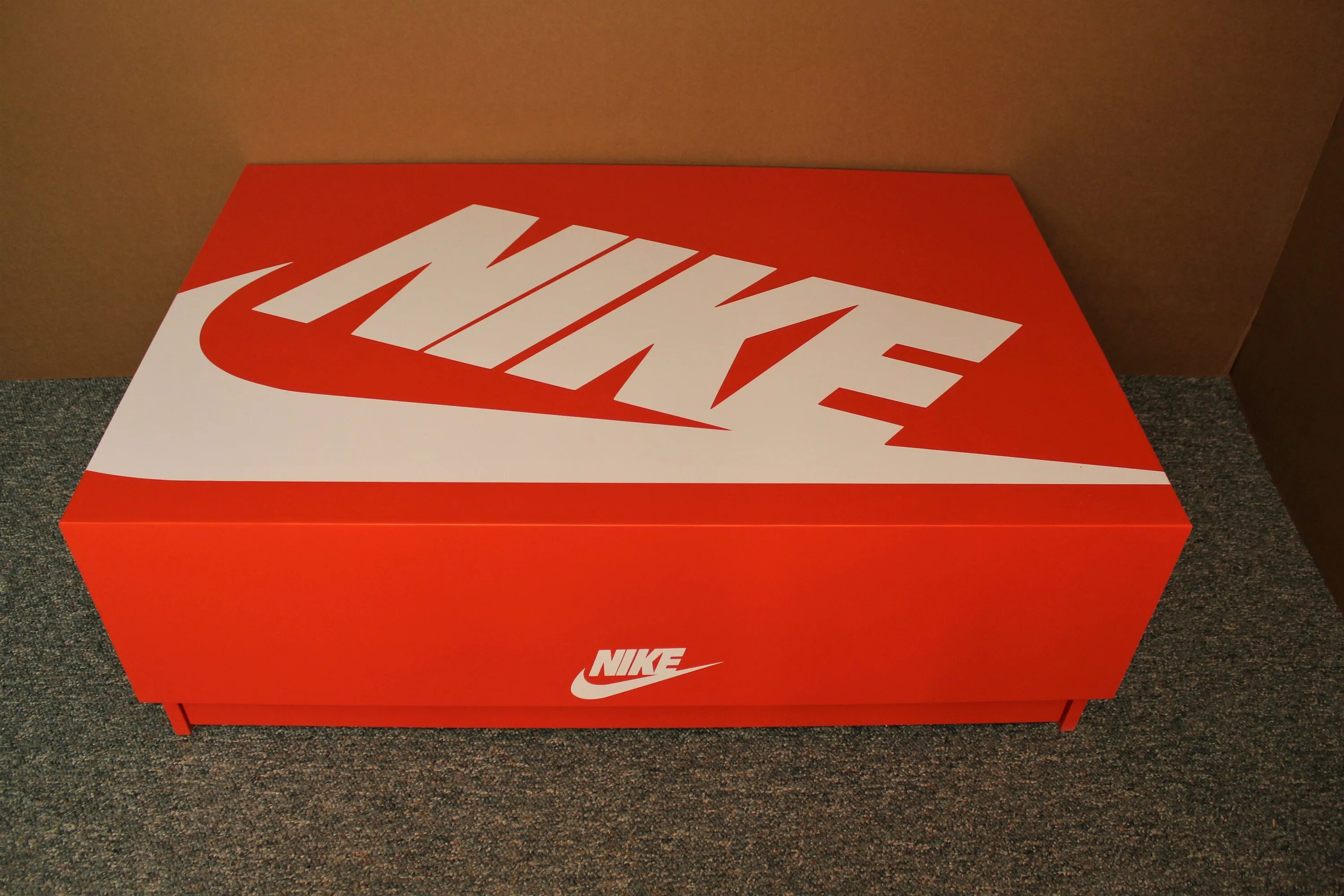 Найк бокс. Nike Shoebox. Nike Shoe Box. Custom Nike Box. Nike Box Size.