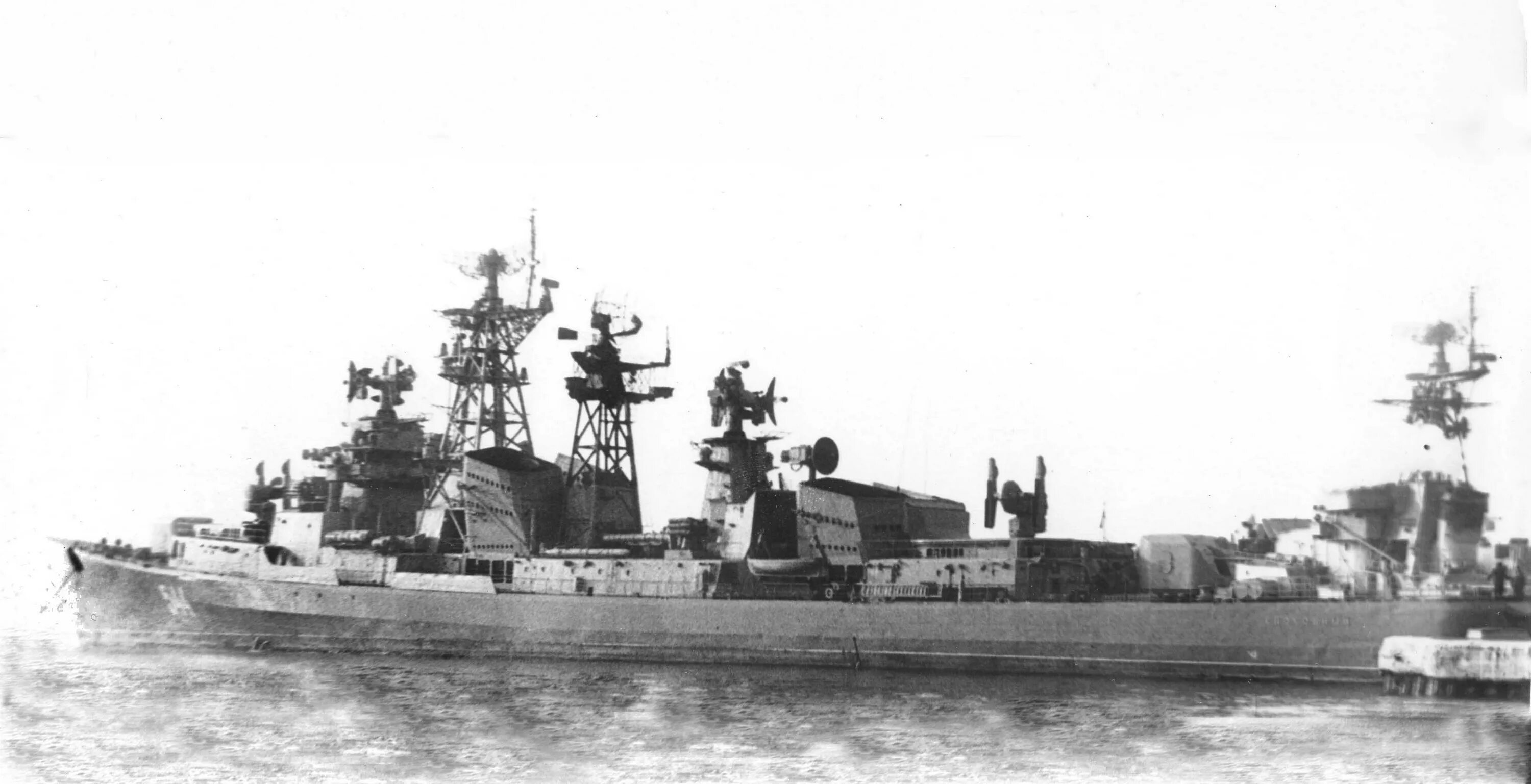 Способный корабль. БПК образцовый 1976 года. Проект 61 красный Кавказ. БПК пр 61 чертежи. Красный Кавказ большой противолодочный корабль.