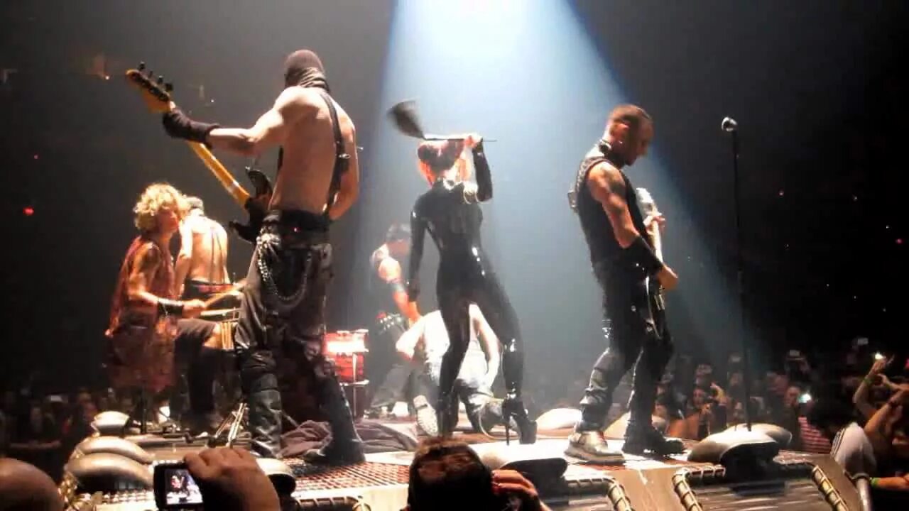 Rammstein on Stage. Rammstein концерт 2012. Rammstein on сцена. Buck dich концерт. Buck dich