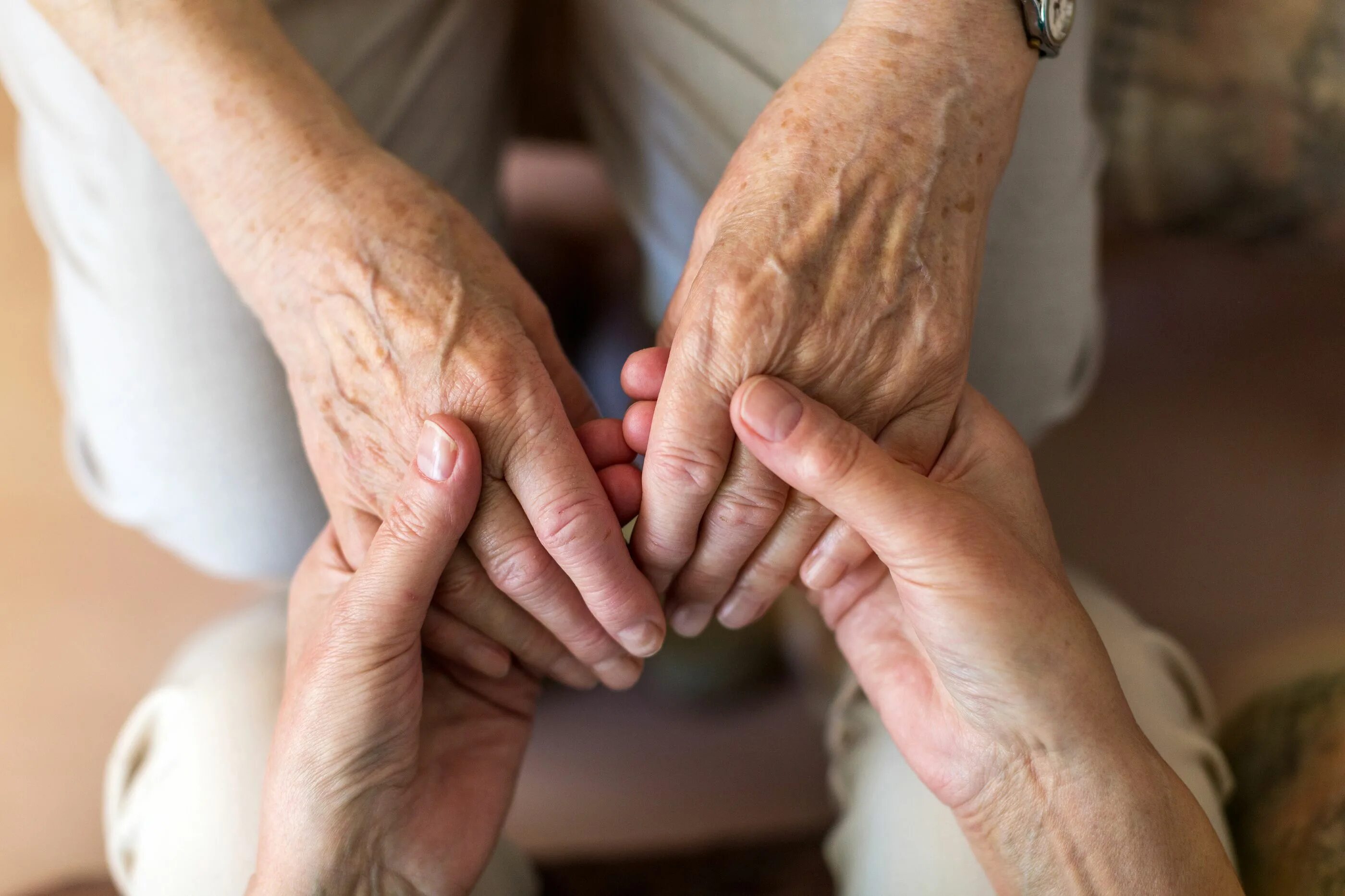 Забота о пожилых людях. Реабилитация пожилых людей. Социальная реабилитация пожилых людей. Пациент с Паркинсоном.