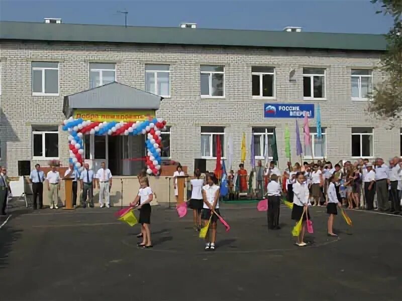 Поселок домбаровский оренбургская область. Домбаровский оренбургская область. Домбаровский школа. Ащебутак оренбургская область домбаровский. Домбаровский поселок.