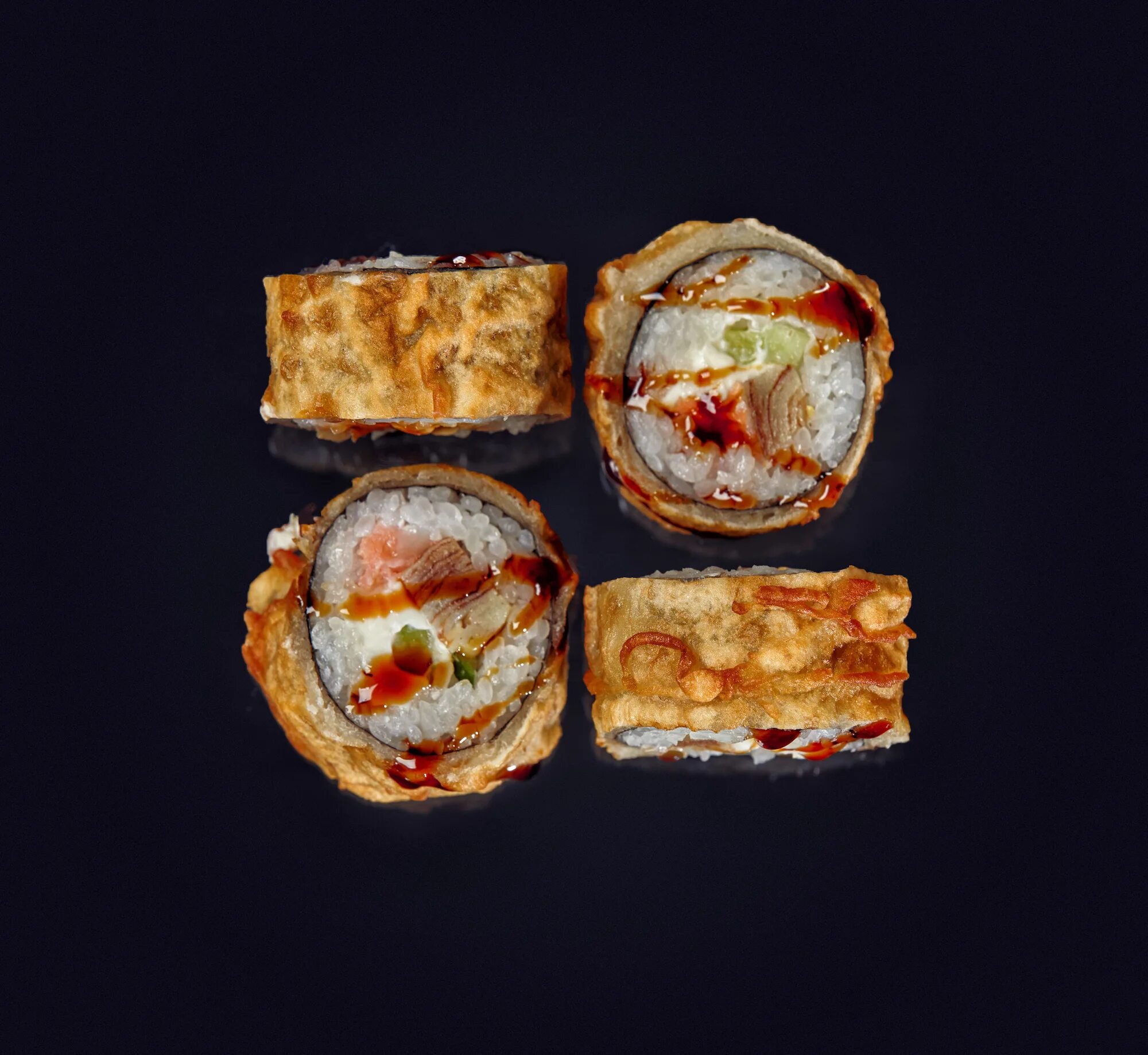 Suihi. бизнес ланч сушилка. тонкие роллы с копченым лососем. ролл самурай. филадельфия роял.