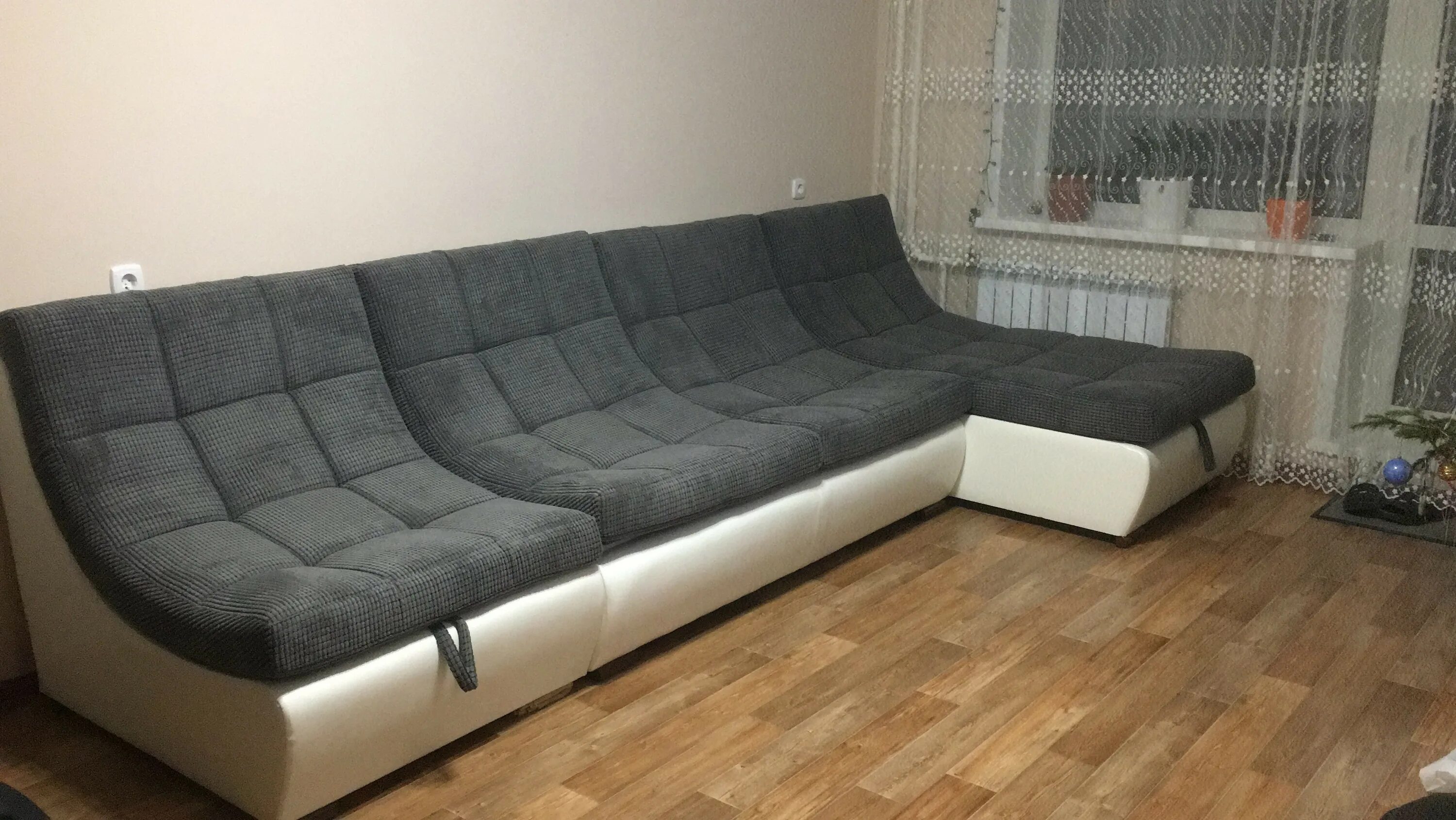 Диваны новые новосибирск. Диван танга bms еврокнижка. Диваны сибири. Новые диваны. Большая медведица 33 дивана.