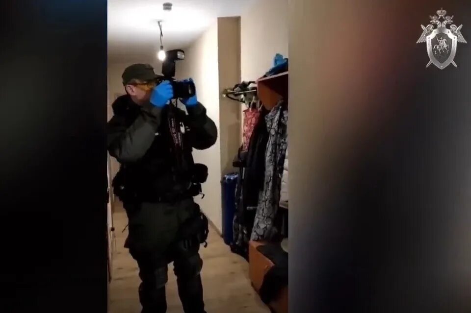 Расстрелял пять. В украине солдат расстрелял сослуживцев. Расстрелял пять. Сизо мем. Артем рябчук.