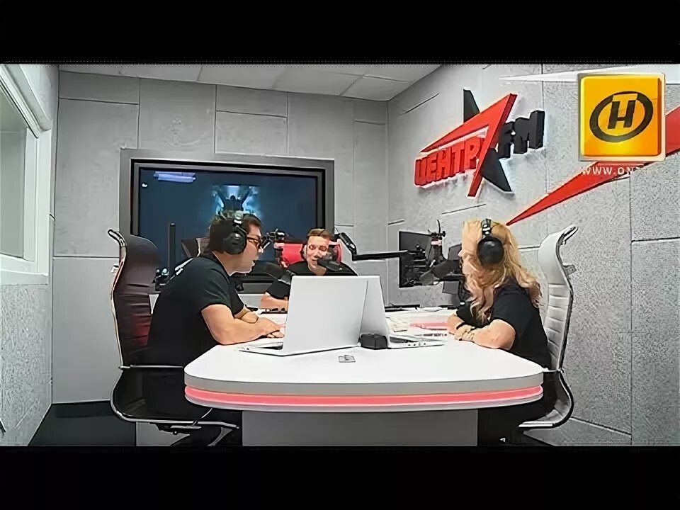 Радио центр fm беларусь. Слушать центр фм. Матч фм ведущие. Слушать центр фм. Слушать центр фм.