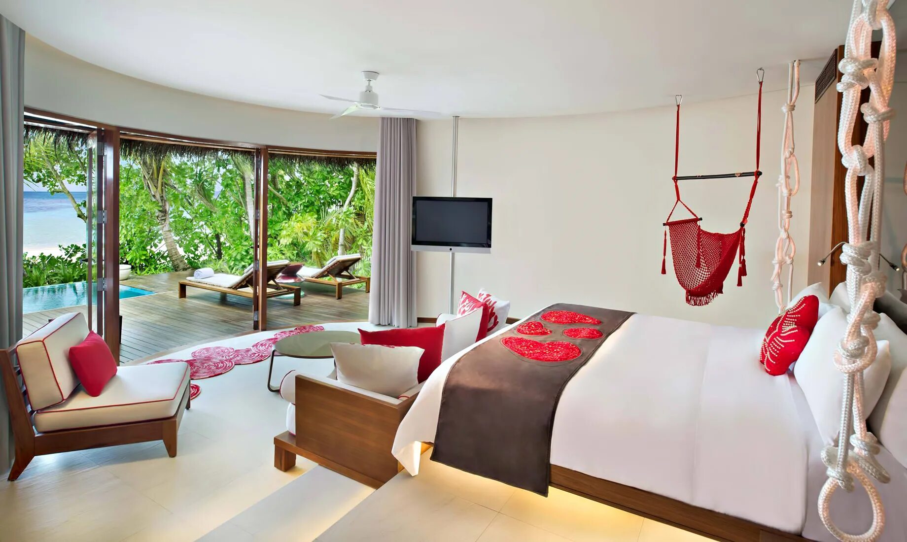 W Maldives (ex. W Retreat & Spa) 5*. W Retreat & Spa 5*, Мальдивы.. Отель w Retreat & Spa. W Maldives 5 Deluxe. Bedroom beach