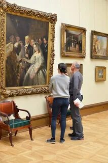 Люди в третьяковской галерее