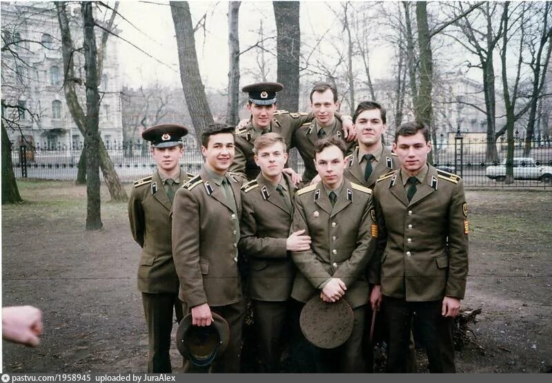 Лввиус выпуск 1989. Спввиус лввиус. Ленинградское высшее военное инженерное училище связи. Лввиус 1983. Лввиус им ленсовета 1989 год выпуска.