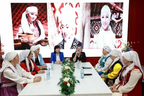 Әйелдер күйеуін сорып жатқан порно фото