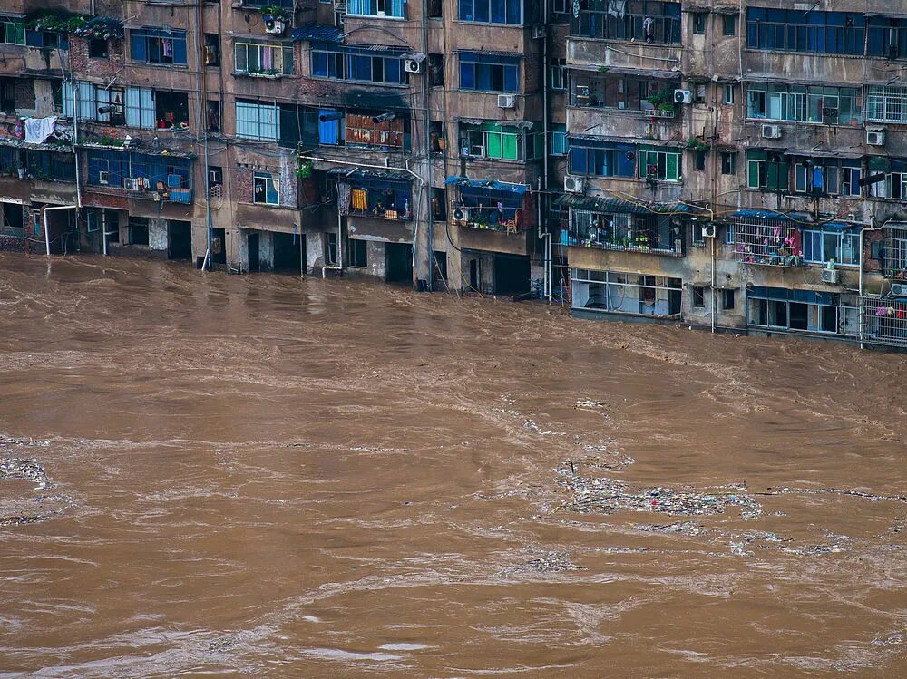 Какое наводнение в китае. Наводнение в Хэнань. Наводнение в Китае 2021. Наводнение в Китае 2020. Чжэнчжоу наводнение.